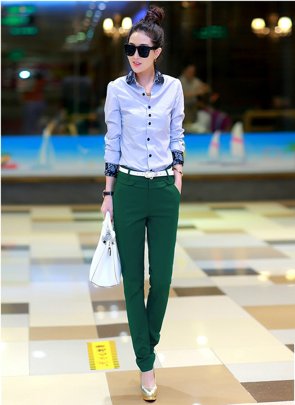 Дамски модерни панталони в четири цвята.