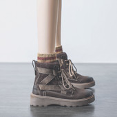 Öko bőrből készült női csizma durva talppal - többféle modell