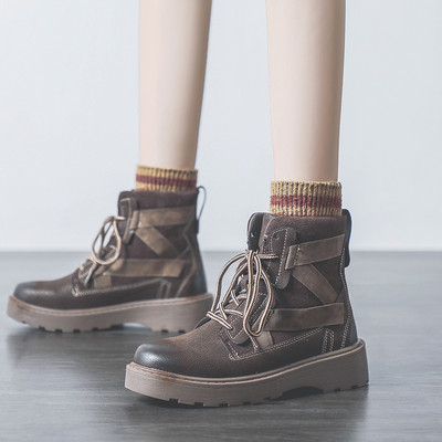 Öko bőrből készült női csizma durva talppal - többféle modell