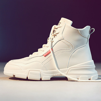 Nahast naiste saapad paeltega, ümar mudel - pehme voodriga või ilma