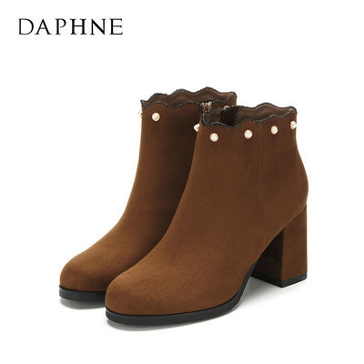 Jauns sieviešu zābaku modelis - vairāki modeļi ar sprādzi un pērlēm