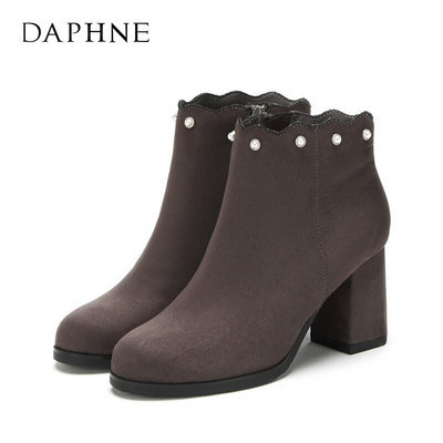 Jauns sieviešu zābaku modelis - vairāki modeļi ar sprādzi un pērlēm