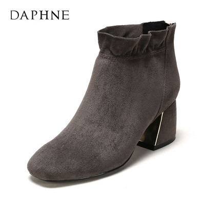 Jauns sieviešu zābaku modelis - vairāki modeļi ar sprādzi un pērlēm