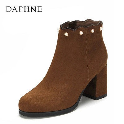 Jauns sieviešu zābaku modelis - vairāki modeļi ar sprādzi un pērlēm