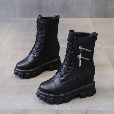 Jelenlegi női bőrcsizma cipzárral, magas talppal