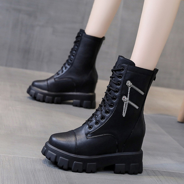 Jelenlegi női bőrcsizma cipzárral, magas talppal