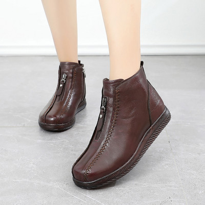 Γυναικείες μπότες με φερμουάρ από eco δερμάτινα casual μοντέλο