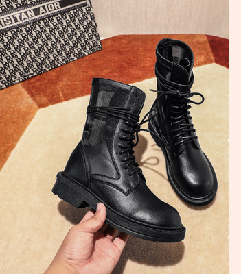 Modern női csizma műbőrből - két modell