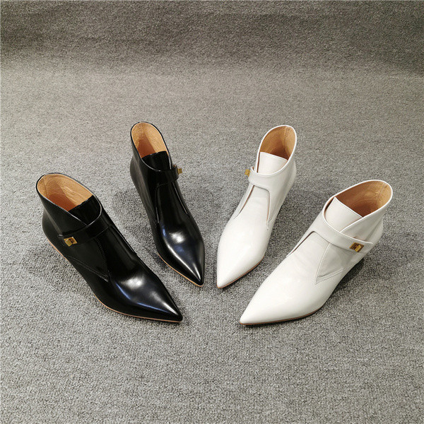 Νέο μοντέλο γυναικείες μπότες μυτερό μοντέλο με αγκράφα - έκο δέρμα