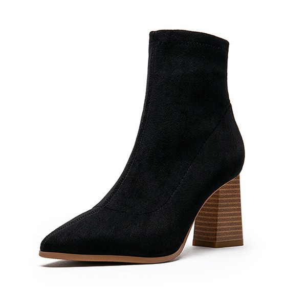 Naiste sokid ökonahast või ökoseemisnahast