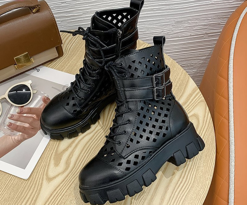 Naiste ökonahast kuubalased musta värvi ja pandlaga - kaks mudelit