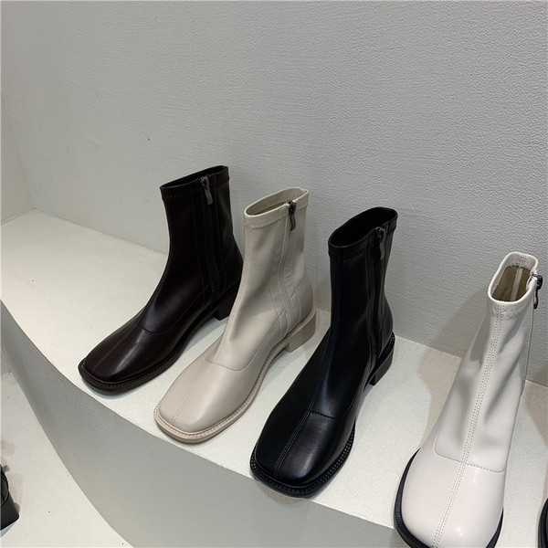 Moodsad naiste saapad ökonahast ja lukuga