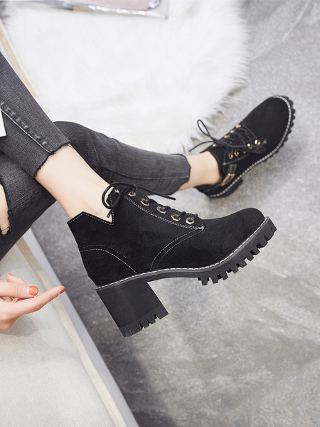 Madala paksu kontsaga sügis-talvised saapad ökoseemisnahast