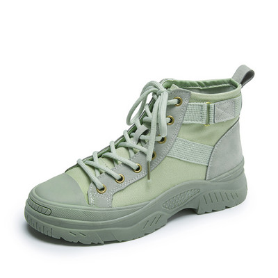 Sport és alkalmi női csizma fűzővel - két modell