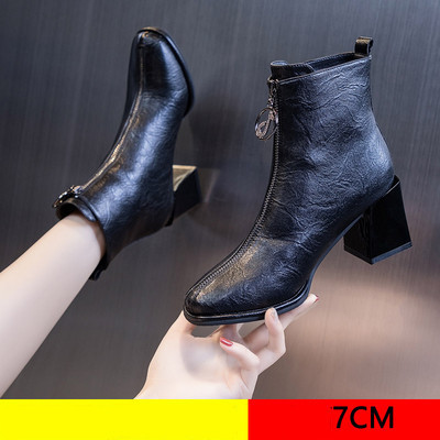 Női csizma szögletes sarokkal - műbőr többféle modell