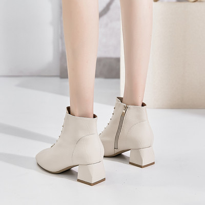 Sieviešu zābaki no eko ādas ar 4 cm biezu papēdi un rāvējslēdzēju - vairāki modeļi