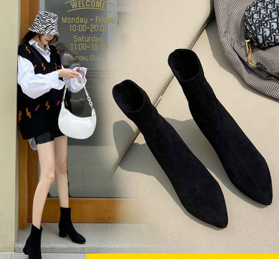 Modern női zoknis csizma - két modell fekete és bézs színben