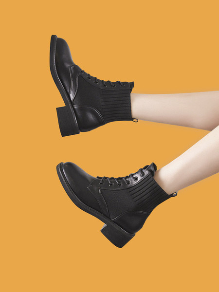 Női csizma ökobőrből és fűzőből - több modell