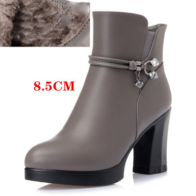 Modern női csizma - eko bőrből, vastag sarokkal