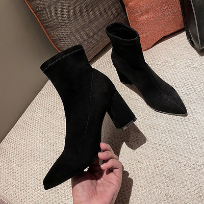 Öko-seemisnahast teravatipuline sügissaapad naistele