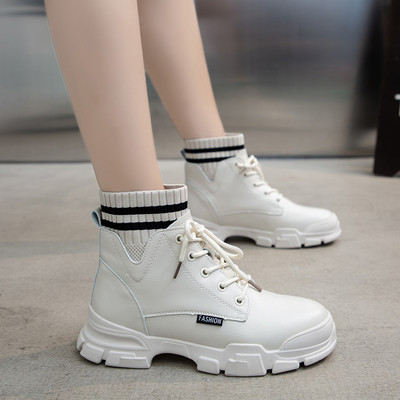 Ikdienas sieviešu zābaki ar šņorēm un emblēmu