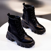 Modern őszi-téli csizma magas durva talppal