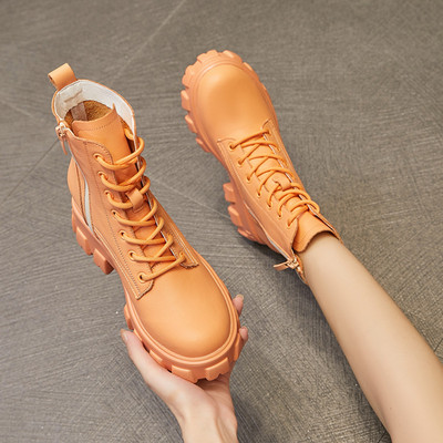 Modern őszi-téli csizma magas durva talppal