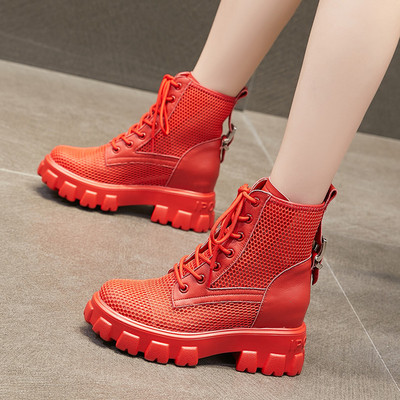 Modern őszi-téli csizma magas durva talppal