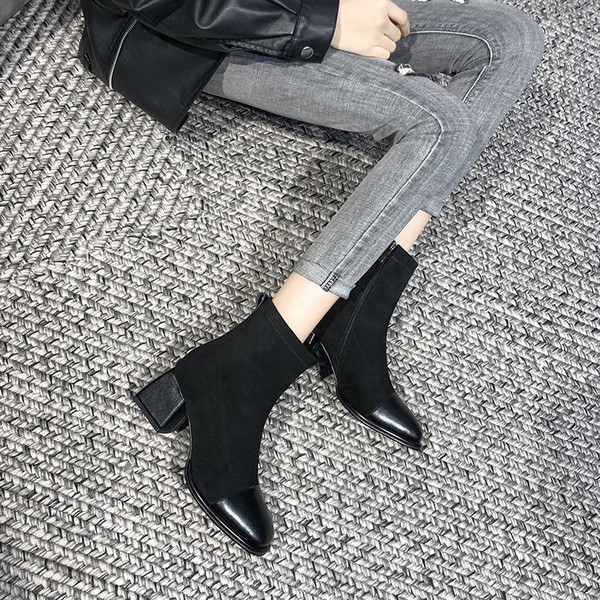 Modern csizma eco velúrból és bőrből, alacsony, vastag sarokkal