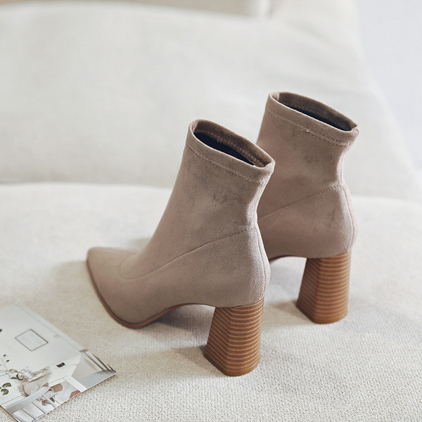 Naiste kaasaegsed saapad 5 cm või 7 cm kontsaga ökoseemisnahast või ökonahast