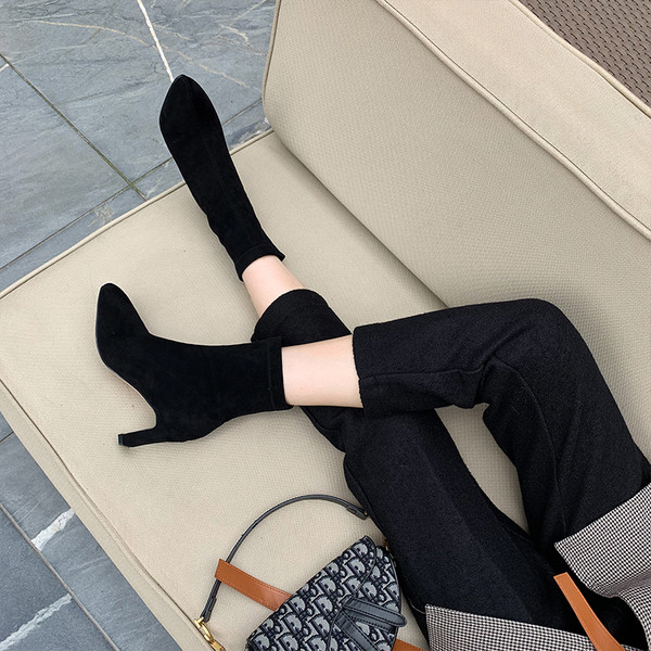 Moodsad sügissaapad öko seemisnahast terava otsaga mudelist