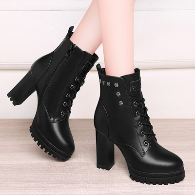 Γυναικείες μπότες από οικολογικό δέρμα με κεντήματα και μεταλλικά στοιχεία - διάφορα μοντέλα