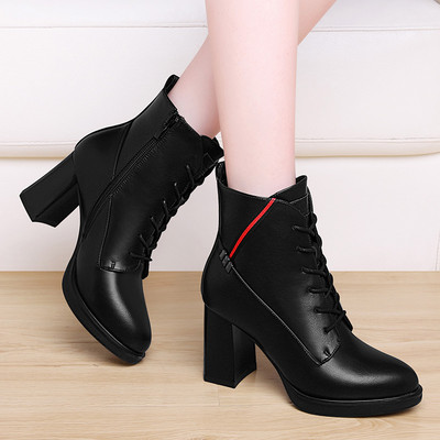 Γυναικείες μπότες από οικολογικό δέρμα με κεντήματα και μεταλλικά στοιχεία - διάφορα μοντέλα