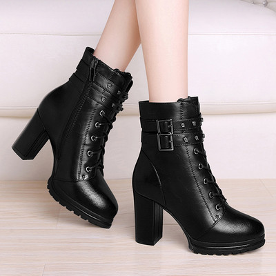 Γυναικείες μπότες από οικολογικό δέρμα με κεντήματα και μεταλλικά στοιχεία - διάφορα μοντέλα