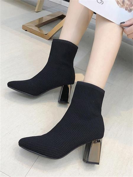 Új, vastag sarkú női csizma modell – textilből