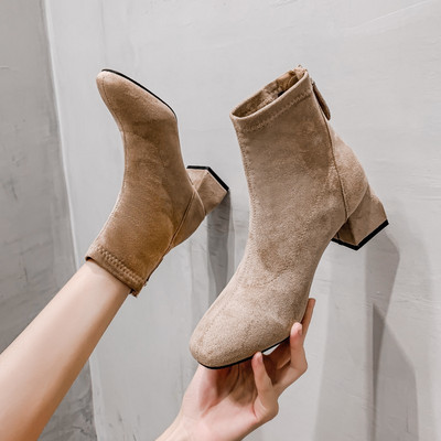 Μοντέρνες γυναικείες μπότες με τακούνι 5 εκατοστά - οικολογικό σουέτ ή οικολογικό δέρμα