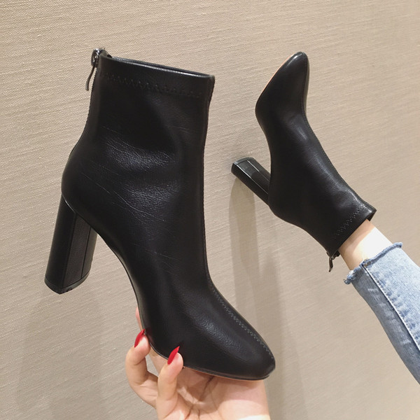 Moderni sieviešu zābaki no eko ādas - ar mīkstu oderi vai bez tās