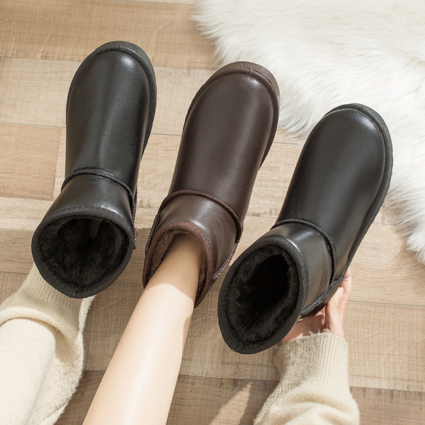 Γυναικείες μπότες casual με επίπεδη σόλα και απαλή επένδυση