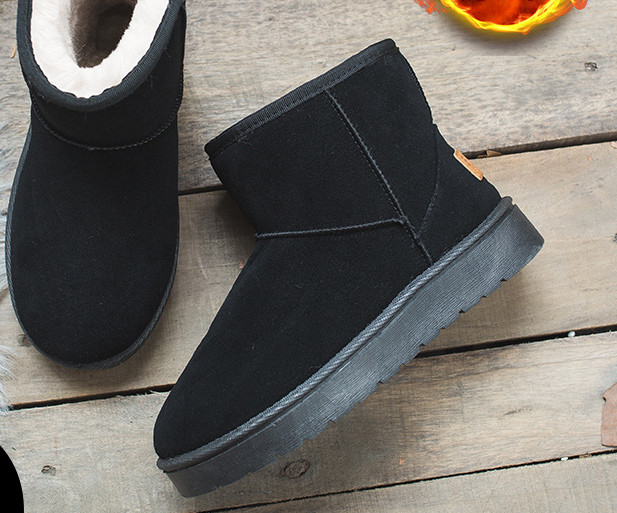 Γυναικείες μπότες casual με επίπεδη σόλα και απαλή επένδυση