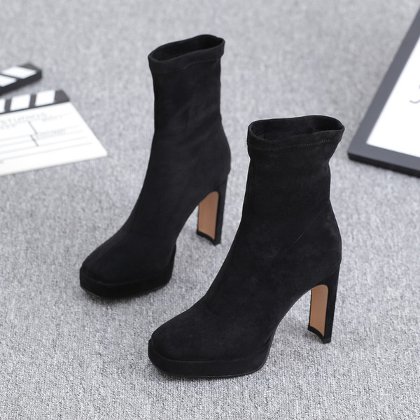 Modern női velúr csizma vastag sarkú