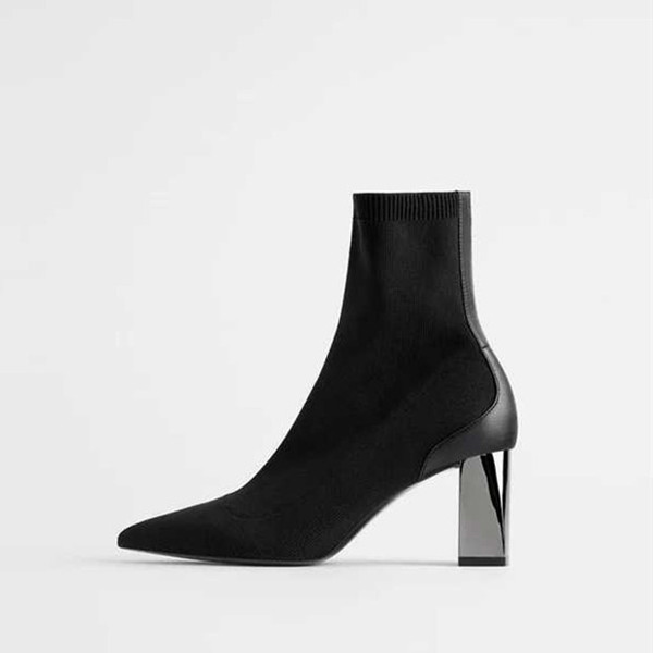 Elegáns női csizma műbőrből - sarok magassága 8 cm