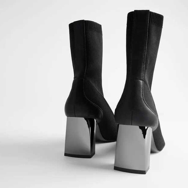 Elegáns női csizma műbőrből - sarok magassága 8 cm