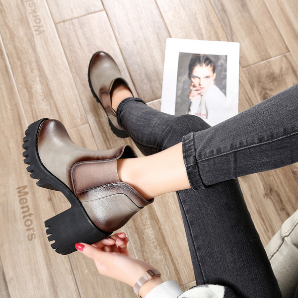 Kareda talla ja kõrgete kontsadega naiste vabaajasaapad