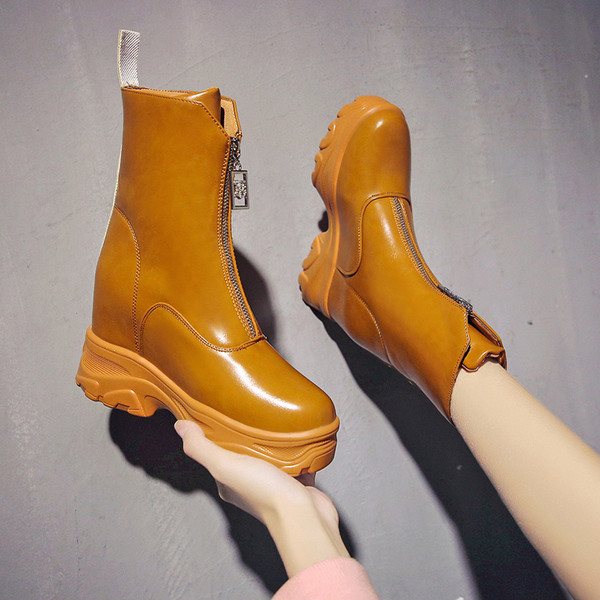 Uus mudel tõmblukuga naiste saapad