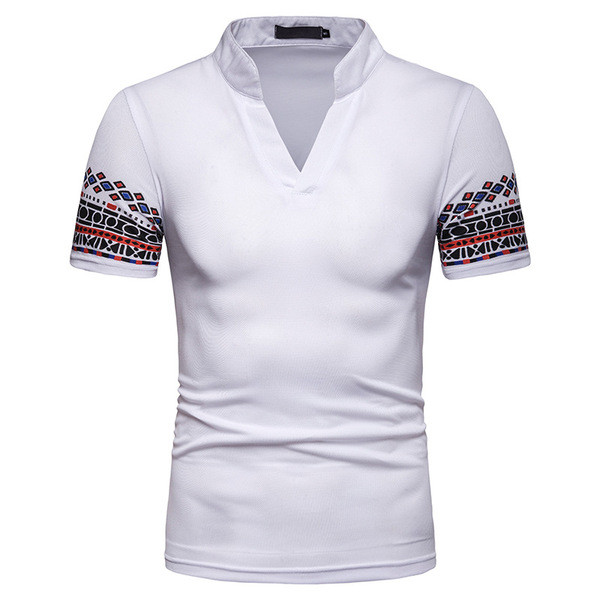 Μοντέρνο ανδρικό μπλουζάκι με κοντά μανίκια και λαιμόκοψη