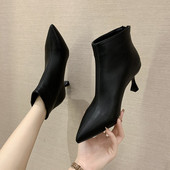 Moodsad naiste teravatipulised õhukeste kontsadega saapad - kaks mudelit