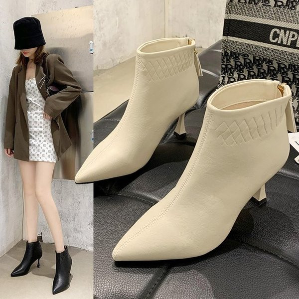 Moodsad naiste teravatipulised õhukeste kontsadega saapad - kaks mudelit