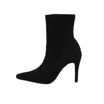 Jauns sieviešu samta zābaku modelis ar plānu papēdi