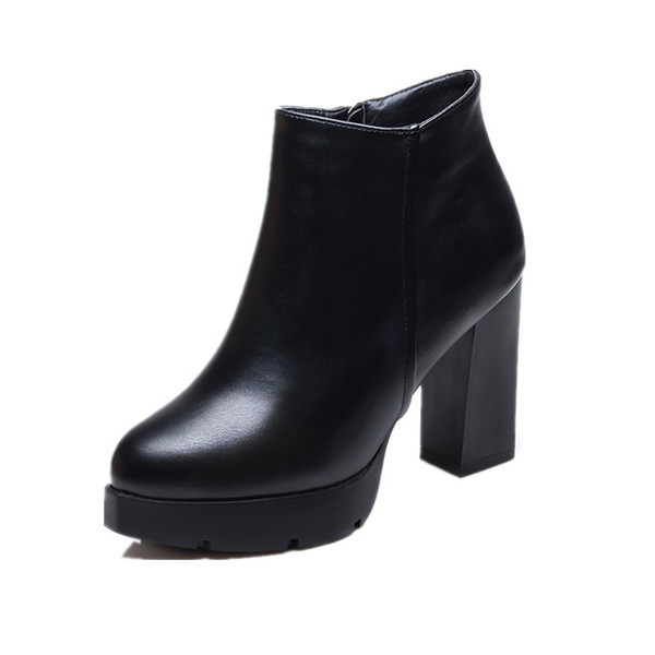 Moodsad paksude kontsadega naiste saapad – kunstnahk