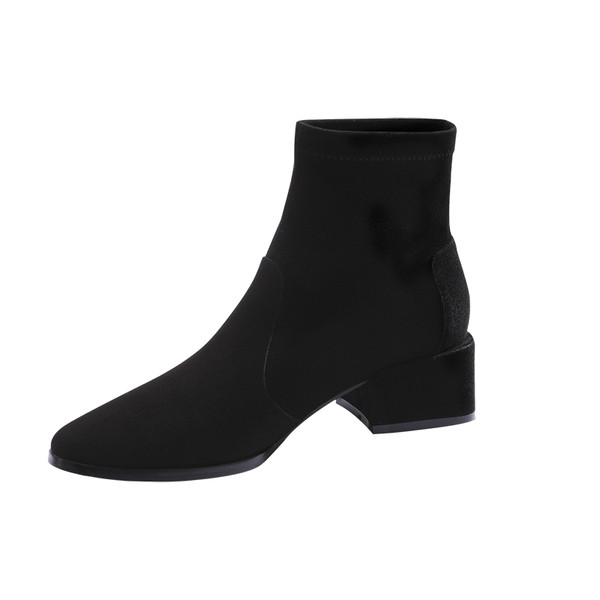 Uus mudel paksu kontsaga naiste saapad - musta värvi